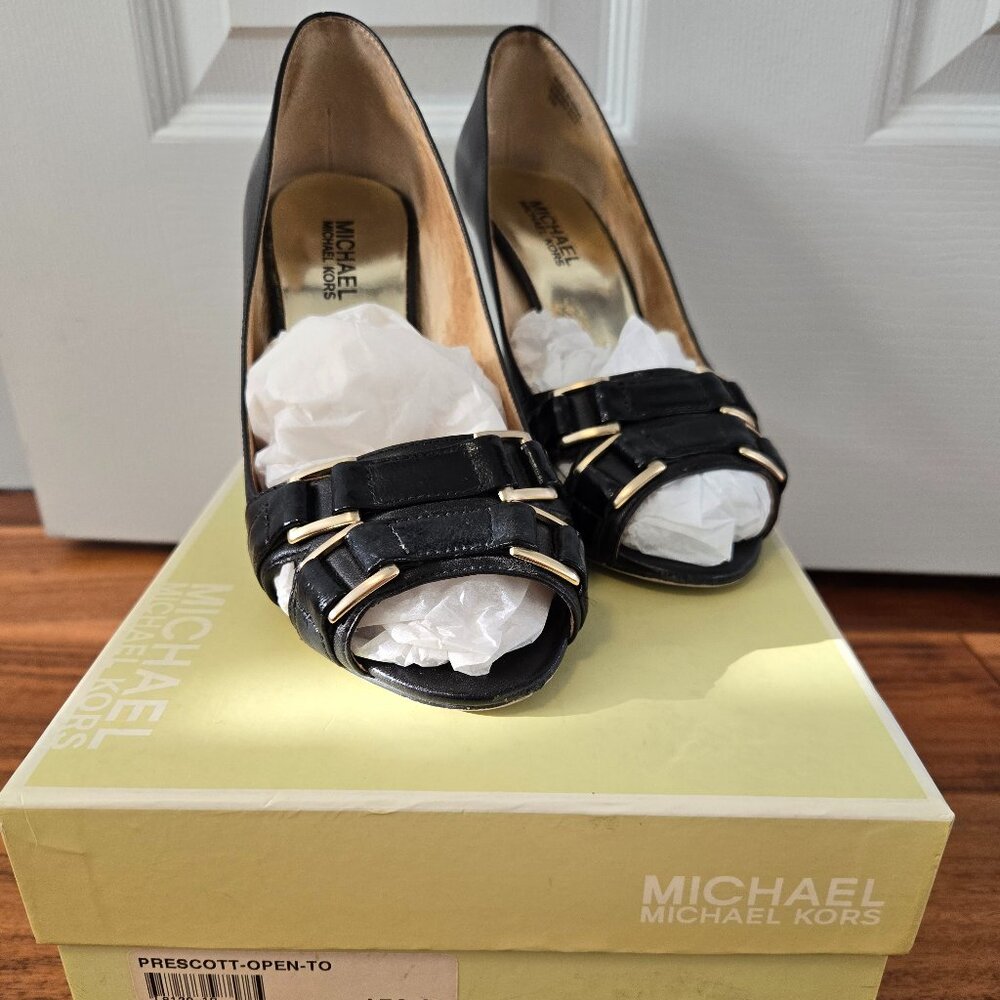EEUC Michael Kors Prescott Open toe leather sandals size 7